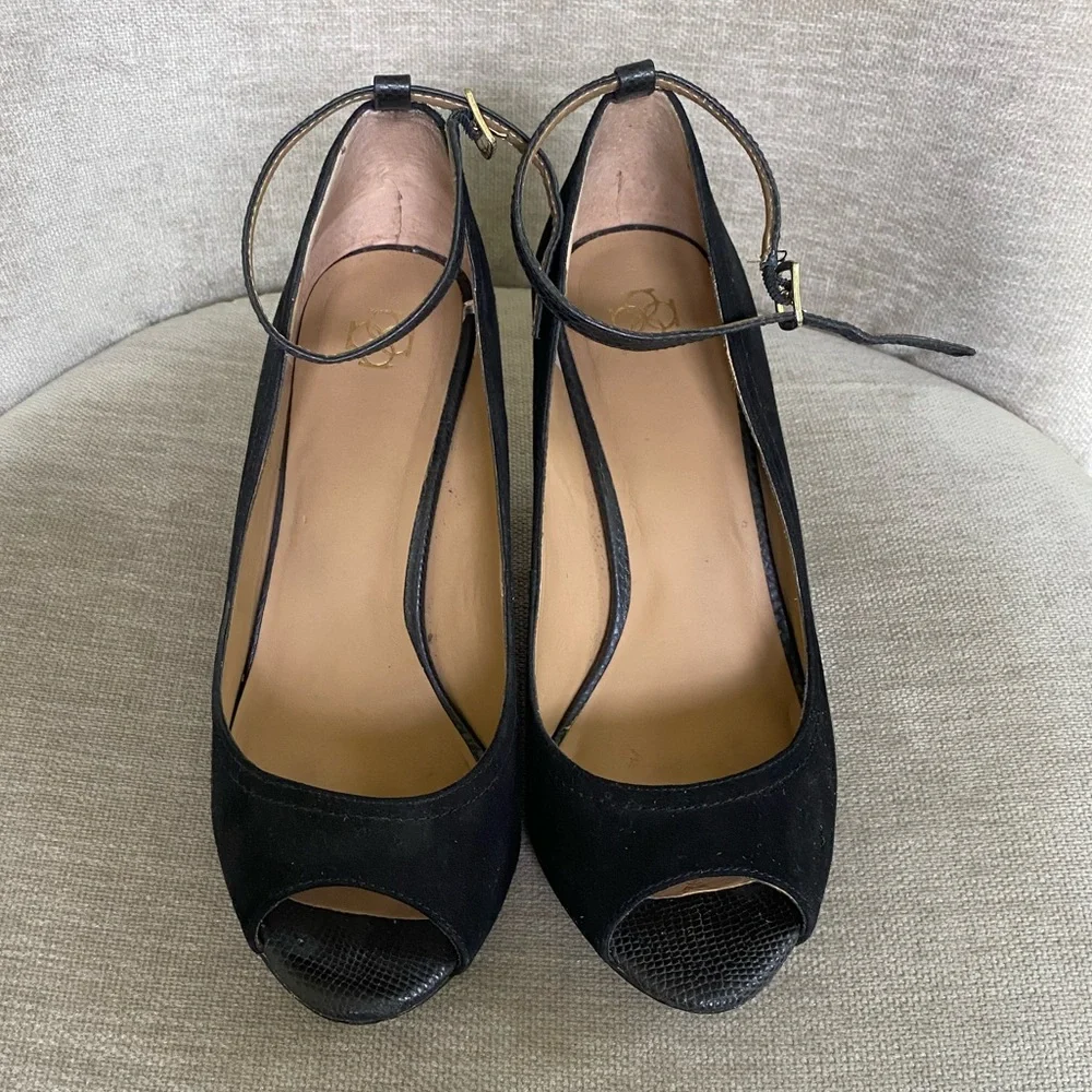 Ann Taylor Black Suede Peep Toe Wedges - Picture 2 of 13